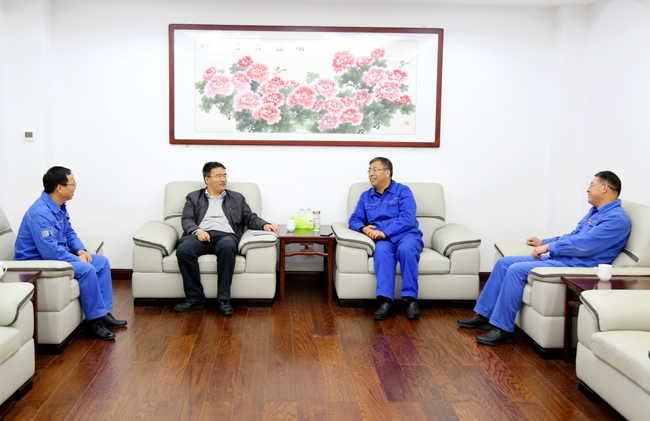  新安縣縣委常委、宣傳部部長王宜陽到萬基控股集團(tuán)調(diào)研