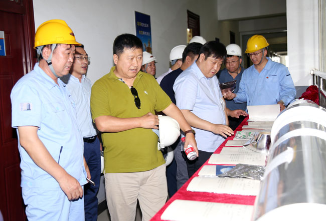 北京市昌平區(qū)經(jīng)信局副局長(zhǎng)徐連江、王加祥一行到萬基鋁加工參觀考察