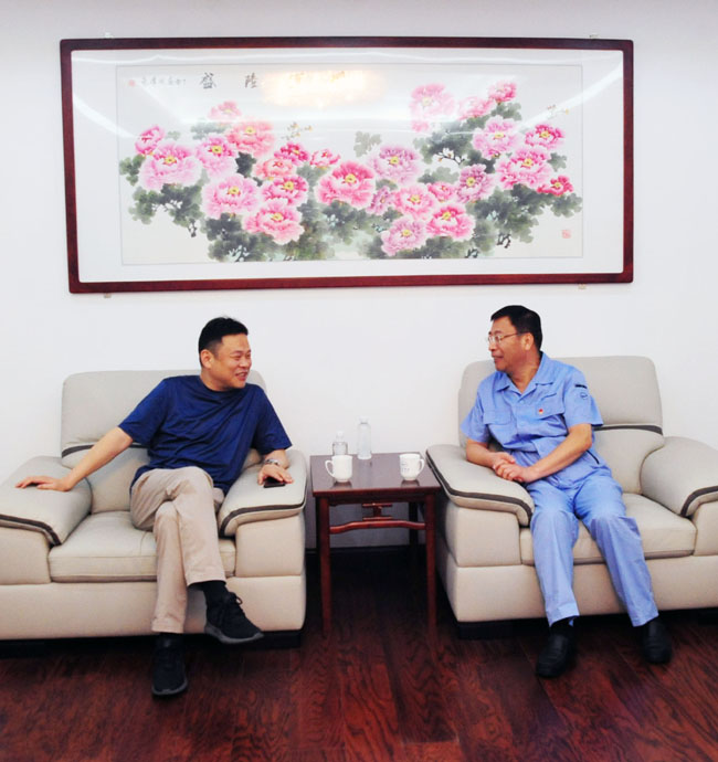 光大銀行洛陽分行行長(zhǎng)尚明勝等一行到萬基控股集團(tuán)調(diào)研