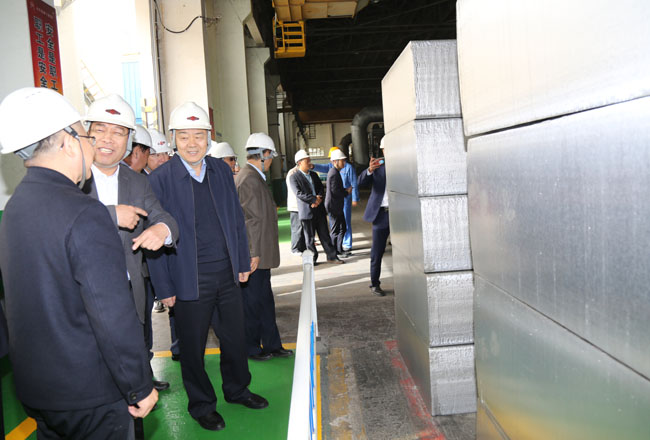 河南省企業(yè)聯(lián)合會(huì)、企業(yè)家協(xié)會(huì)會(huì)長(zhǎng)梁鐵山一行到萬(wàn)基控股集團(tuán)調(diào)研指導(dǎo)工作