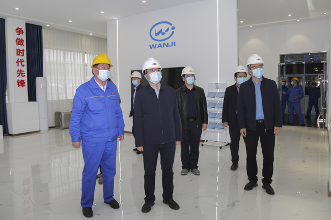 洛陽(yáng)市委常委、副市長(zhǎng)梁慶到萬(wàn)基控股集團(tuán)調(diào)研