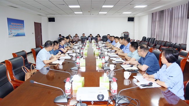 洛陽市科技局黨組書記、局長葉惠玲一行到萬基控股集團調研