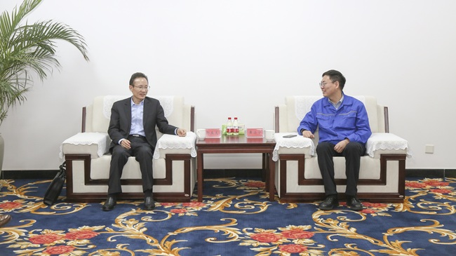 交通銀行河南省分行副行長(zhǎng)邢玉龍一行到萬基控股集團(tuán)調(diào)研