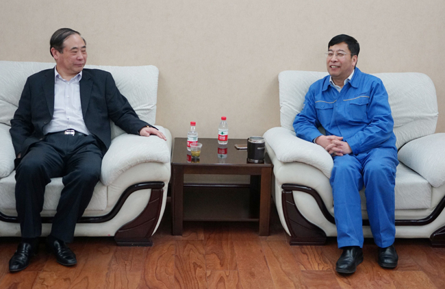 江蘇峰業(yè)集團董事長許德富一行到我公司洽談業(yè)務(wù)